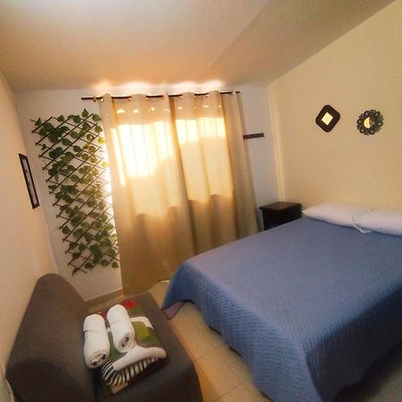 Apartamento Familiar Privado 101 Con Bano Cocina Tv Wifi Sala サレント エクステリア 写真