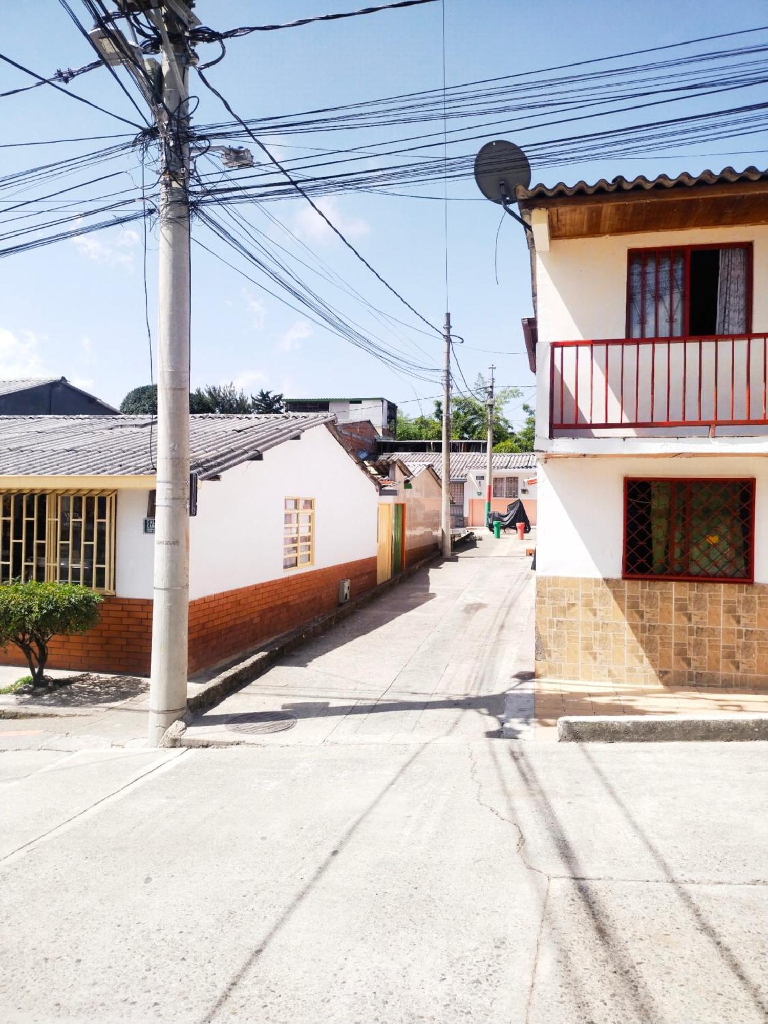 Apartamento Familiar Privado 101 Con Bano Cocina Tv Wifi Sala サレント エクステリア 写真