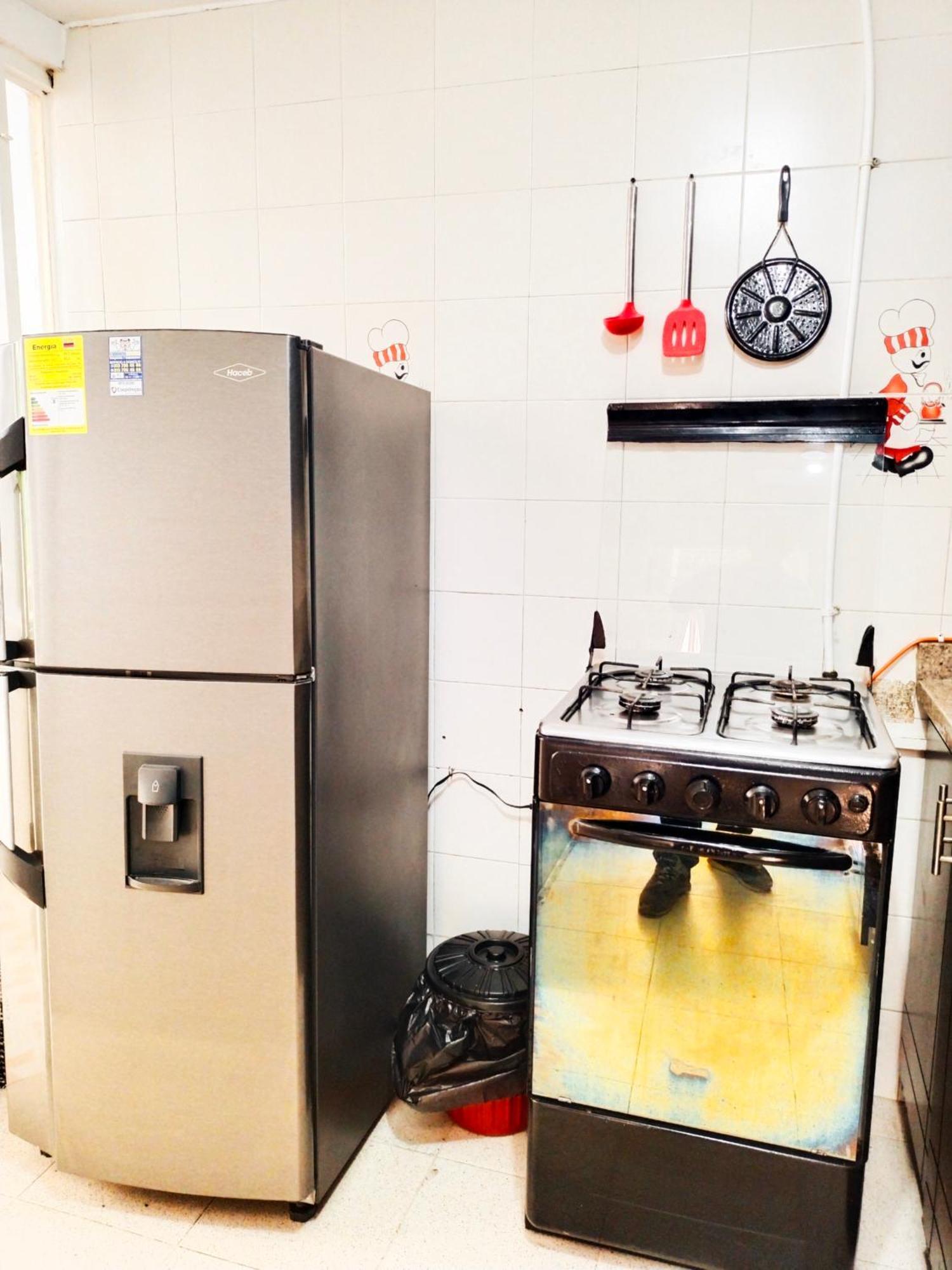 Apartamento Familiar Privado 101 Con Bano Cocina Tv Wifi Sala サレント エクステリア 写真