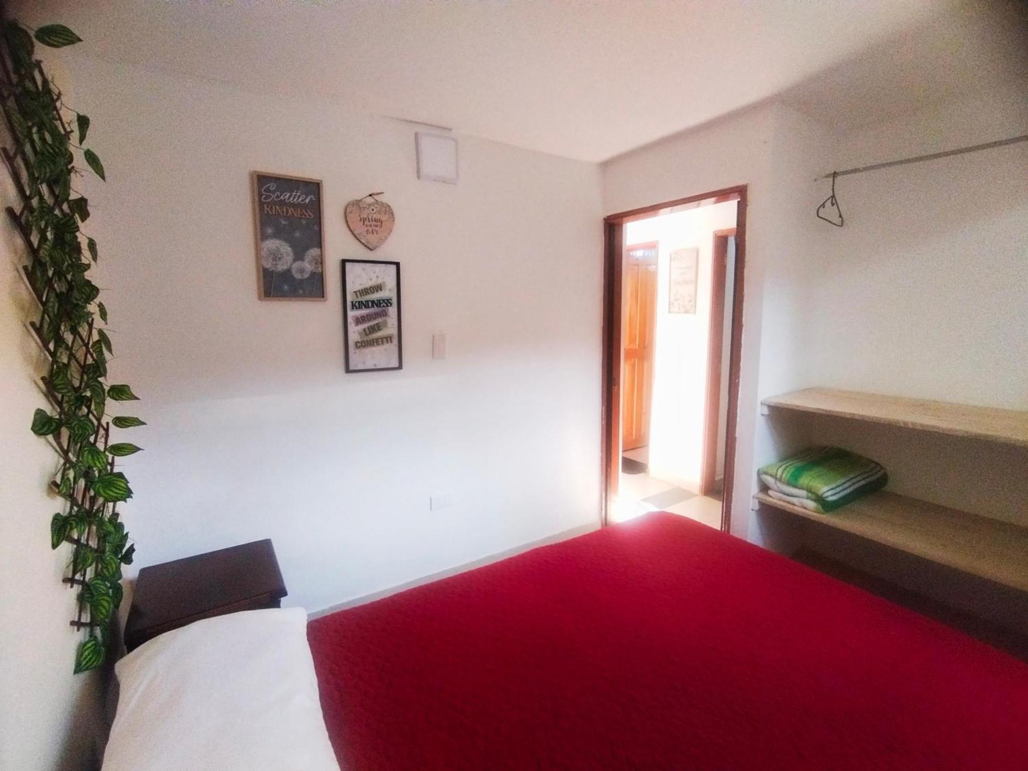Apartamento Familiar Privado 101 Con Bano Cocina Tv Wifi Sala サレント エクステリア 写真
